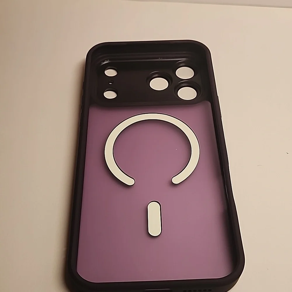 Brand new Apple IPhone 17 Pro Max Magnetic Translucent Silicone Phone case